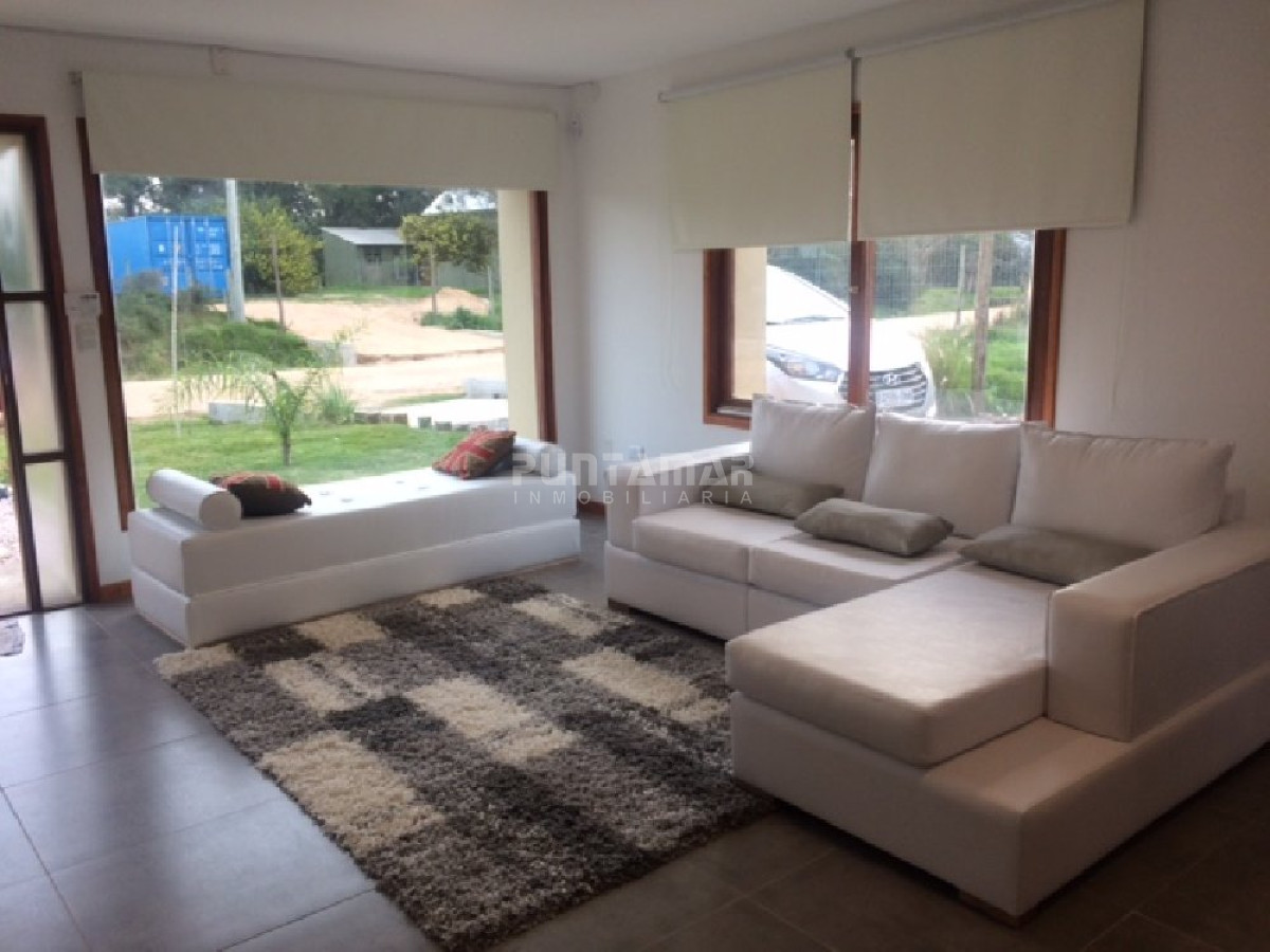 Casa ID.211151 - Casa en Balneario Buenos Aires, 2 dormitorios *