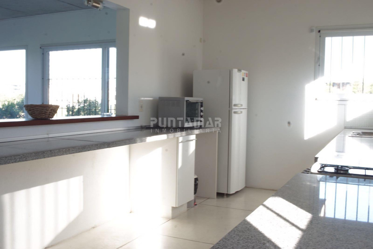 Casa ID.210709 - ALQUILER MODERNA CASA RINCON DEL INDIO 3 DORM Y PISCINA