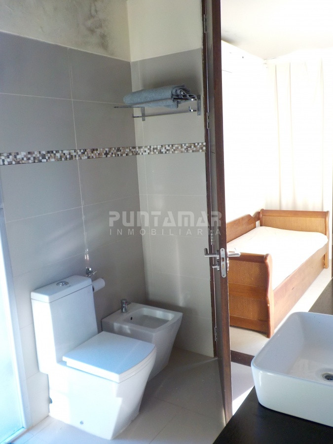 Casa ID.211105 - MODERNA CASA DE 4 DORMITORIOS EN EL CORAZON DE MANANTIALES 