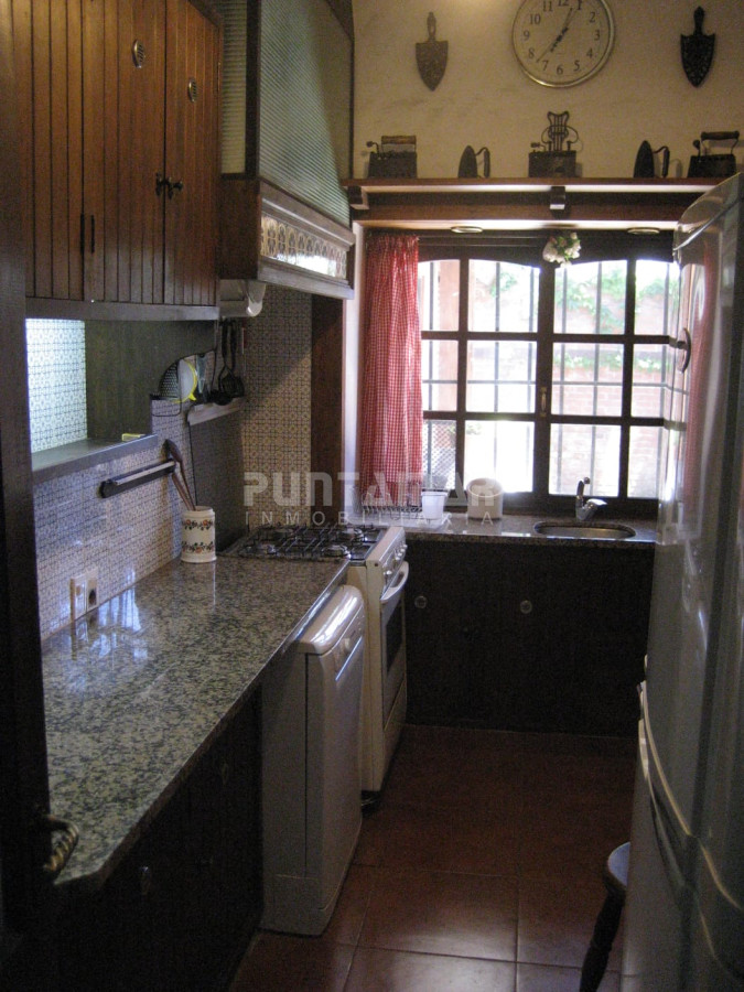 Casa ID.212426 - CHALET DE 4 DORMITORIOS EN PARADA 8 DE LA MANSA 