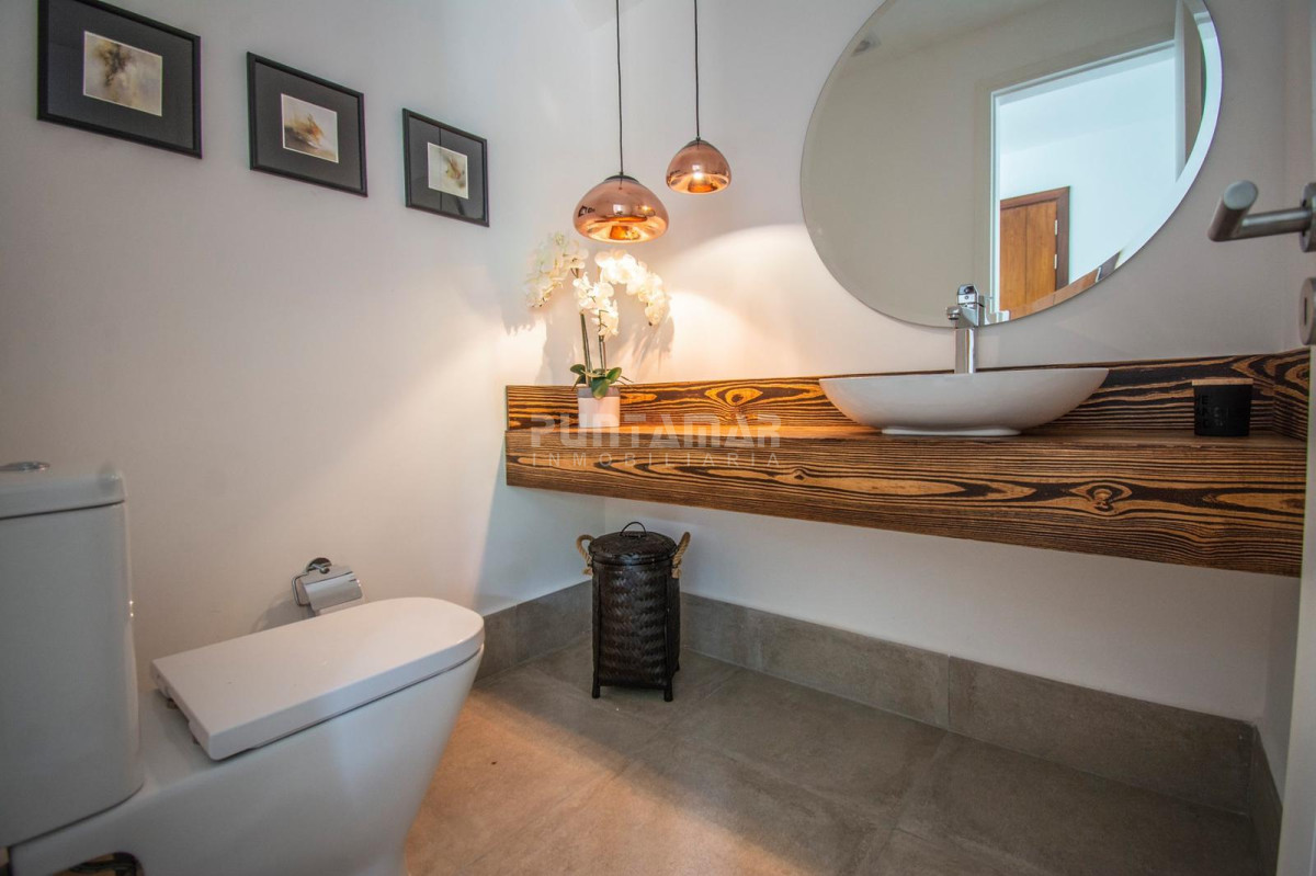 Casa ID.211851 - Casa de 5 dormitorios en venta y alquiler en Rincón del Indio, Punta del Este