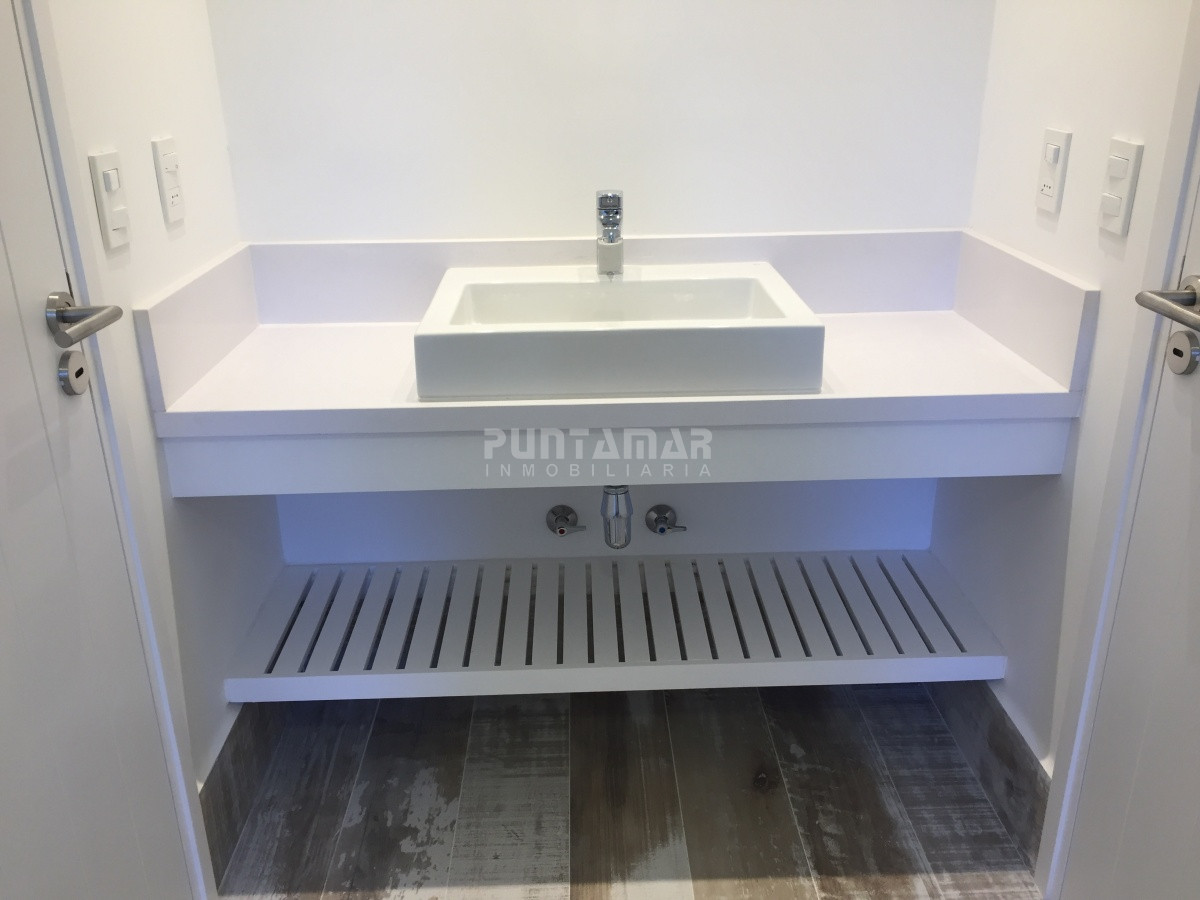 Casa ID.211851 - Casa de 5 dormitorios en venta y alquiler en Rincón del Indio, Punta del Este