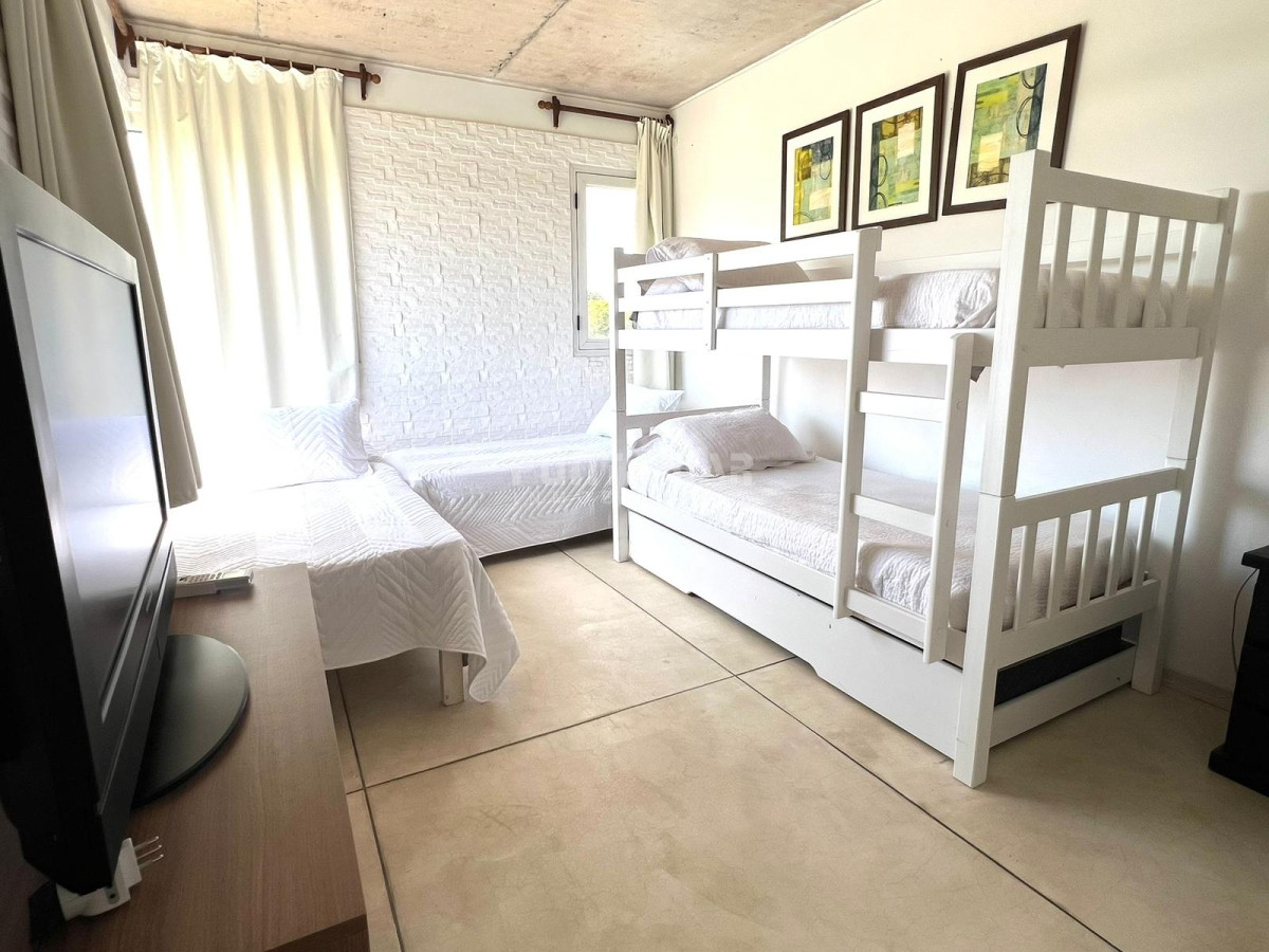 Casa ID.210709 - ALQUILER MODERNA CASA RINCON DEL INDIO 3 DORM Y PISCINA