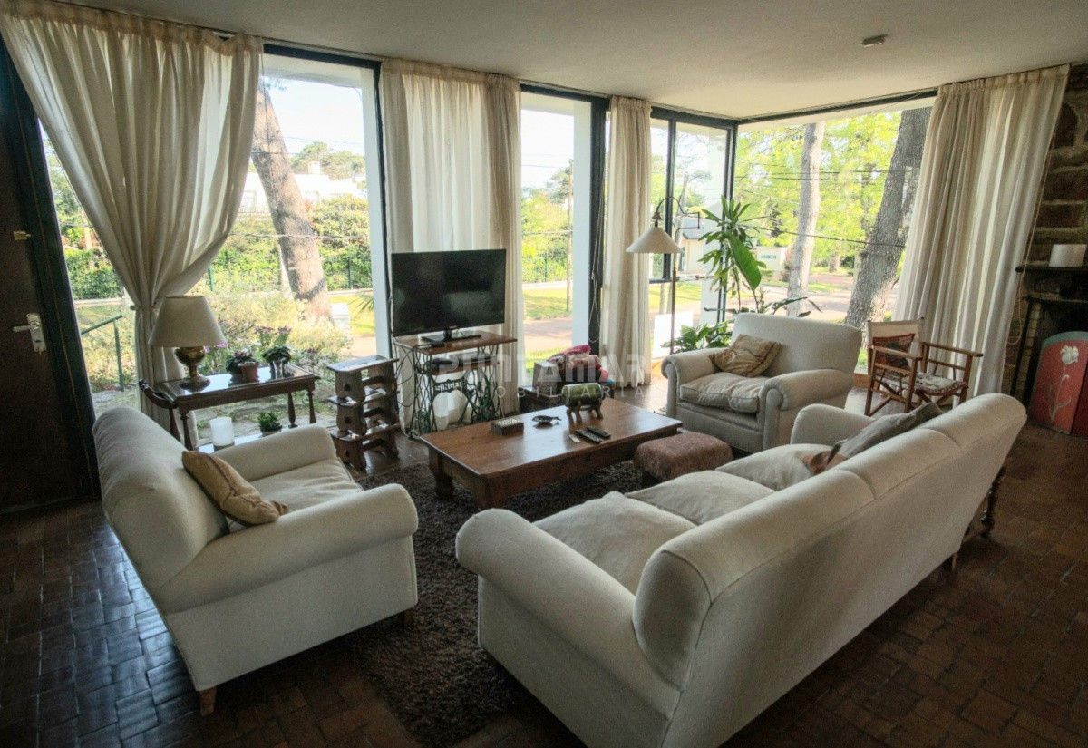 Casa ID.210337 - CASA DE 2 PLANTAS CON 4 DORMITORIOS EN LA MANSA