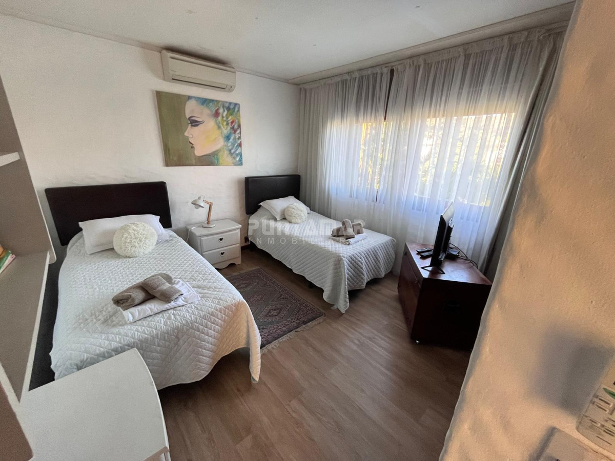 Casa ID.213444 - HERMOSA CASA DE 5 DORMS EN PARADA 10 PLAYA MANSA