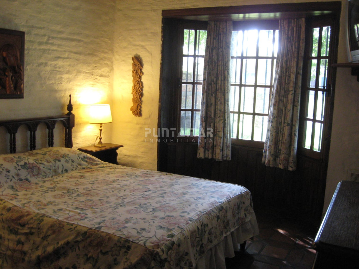 Casa ID.212426 - CHALET DE 4 DORMITORIOS EN PARADA 8 DE LA MANSA 