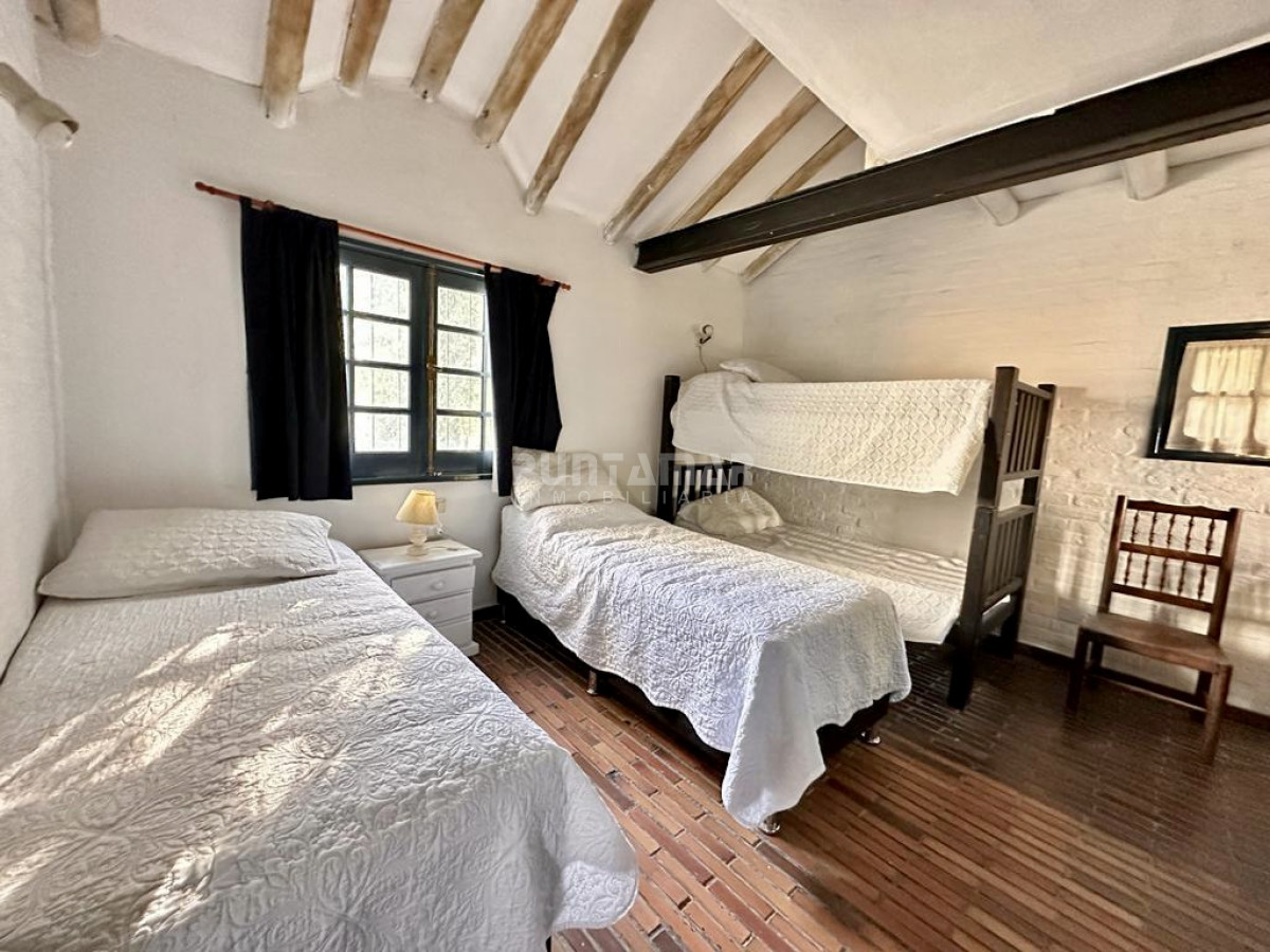 Casa ID.210951 - ALQUILER CASA DOS CUADRAS DE LA PLAYA LA POSTA Y UNA DE LA PRINCIPIAL