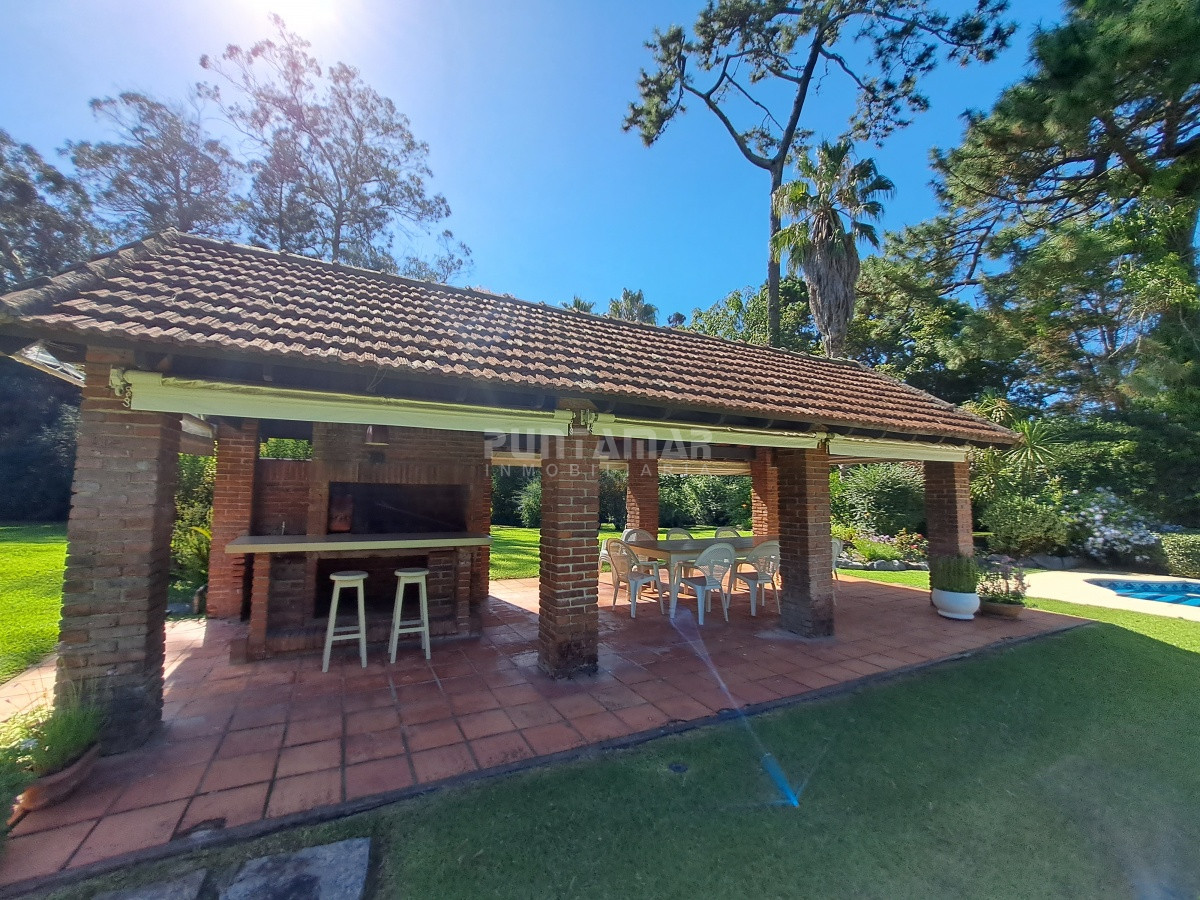 Casa ID.212912 - IMPORTANTE CASA DE 2 PLANTAS  