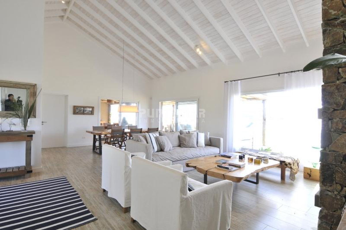 Casa ID.213449 - Casa en alquiler en Pueblo Mio