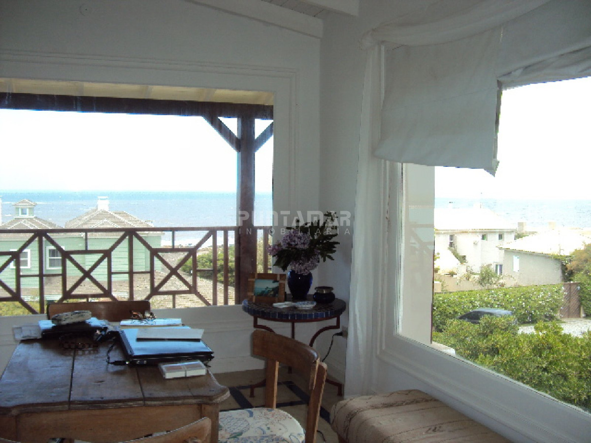 Casa ID.211703 - Casa en Punta Piedras, Manantiales, 4 dormitorios y piscina
