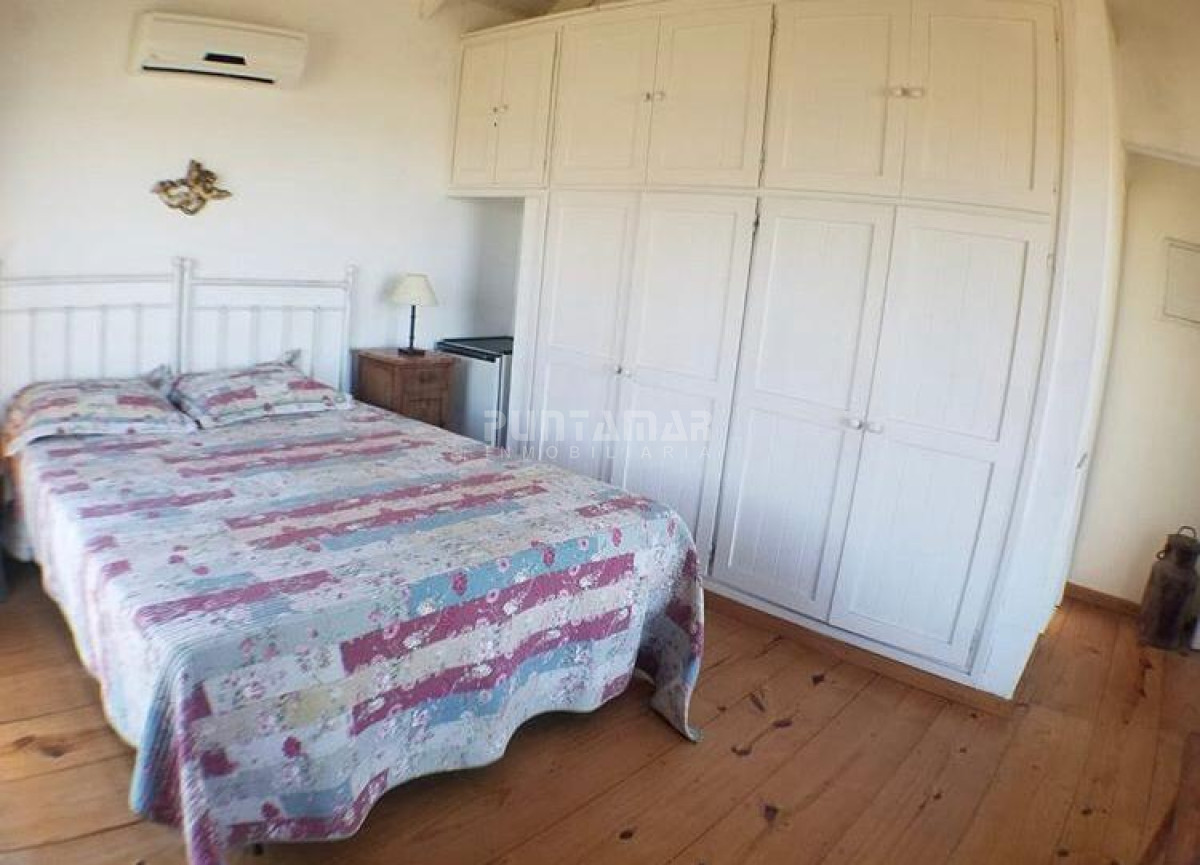 Casa ID.212179 - Gran Casa en Montoya a una cuadra de la playa