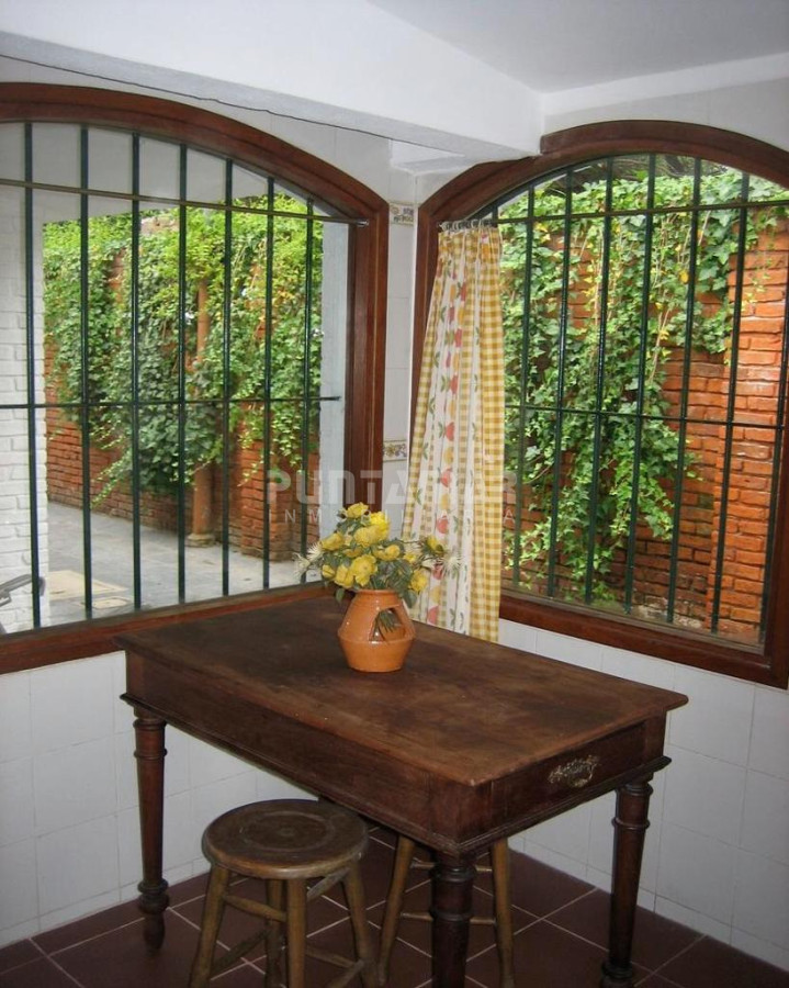 Casa ID.212424 - CHALET DE 5 DORMITORIOS EN PARADA 6 DE LA MANSA