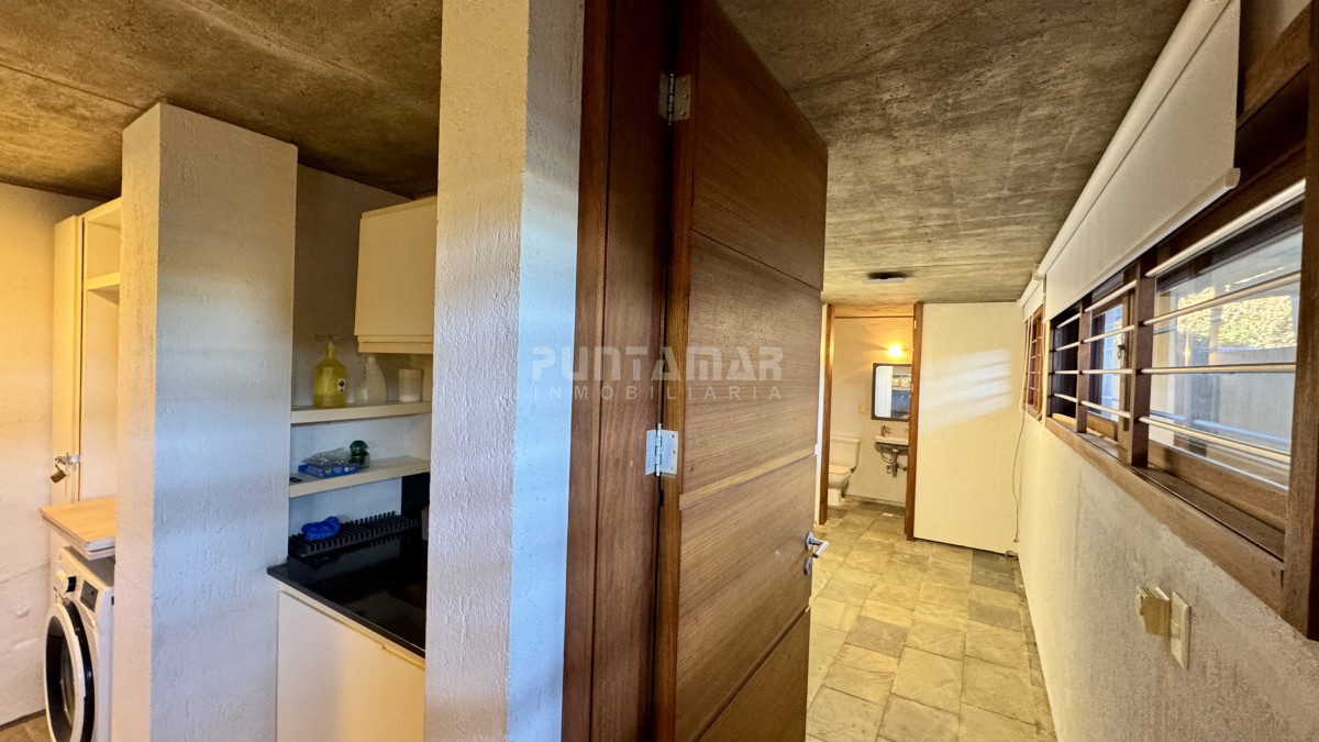 Casa ID.212719 - ALQUILER  CASA DE 4 DORMITORIOS  EN EN EL CHORRO  CON PISCINA