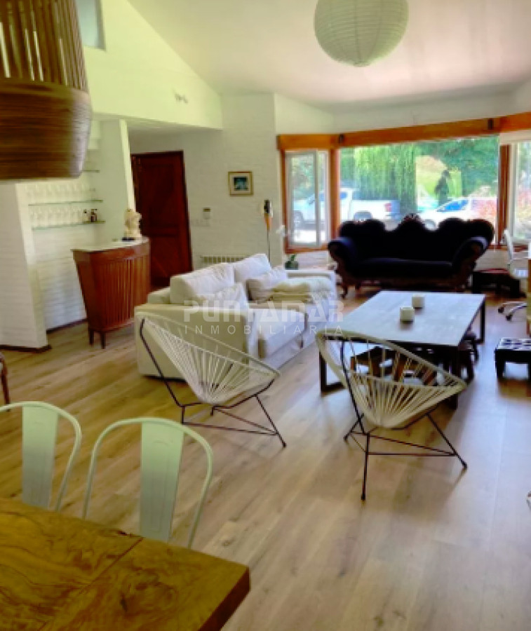 Casa ID.213446 - HERMOSA CASA DE 5 DORMS EN LA MANSA CON PISCINA Y CANCHA DE PADEL