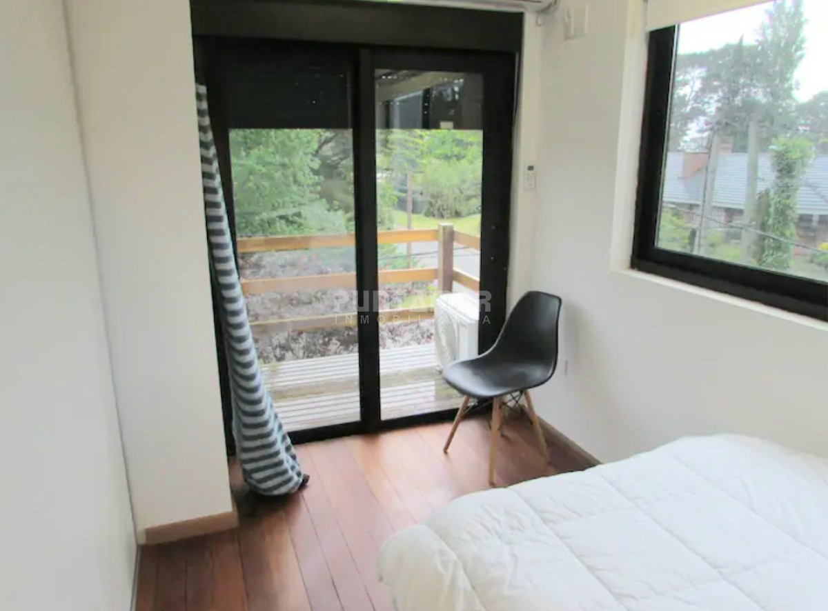 Casa ID.212479 - MUY LINDA CASA DE 2 PLANTAS EN SAN RAFAEL DE 4 DORMITORIOS CON PISCINA