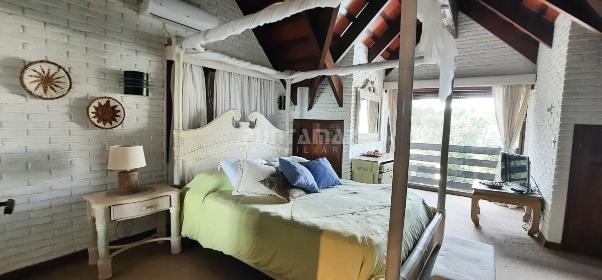 Casa ID.212456 - IMPORTANTE CASA DE 2 PLANTAS EN BARRIO SAN RAFAEL