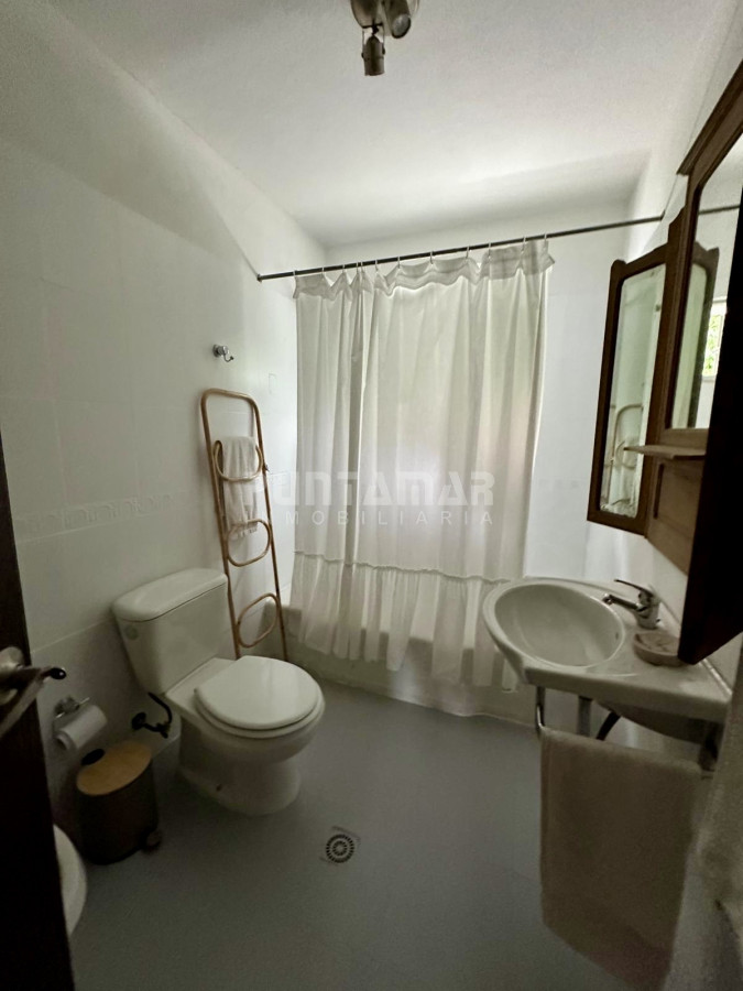 Casa ID.210859 - ALQUILER CASA MONTOYA 4 DORMITORIOS