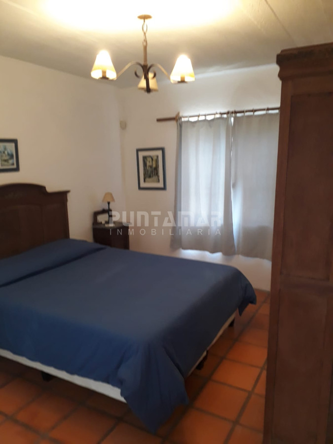 Casa ID.210842 - Casa de 5 dormitorios en alquiler en Montoya