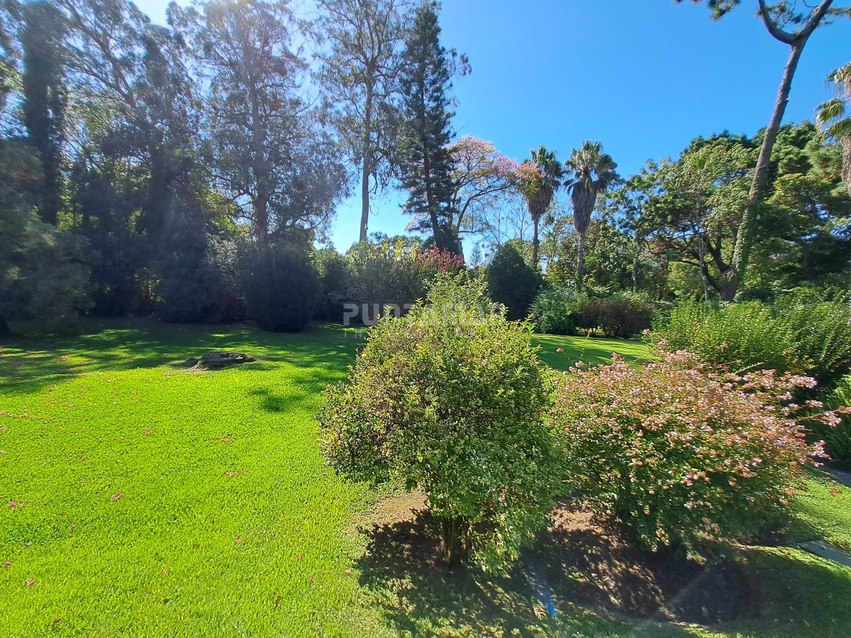 Casa ID.212912 - IMPORTANTE CASA DE 2 PLANTAS  