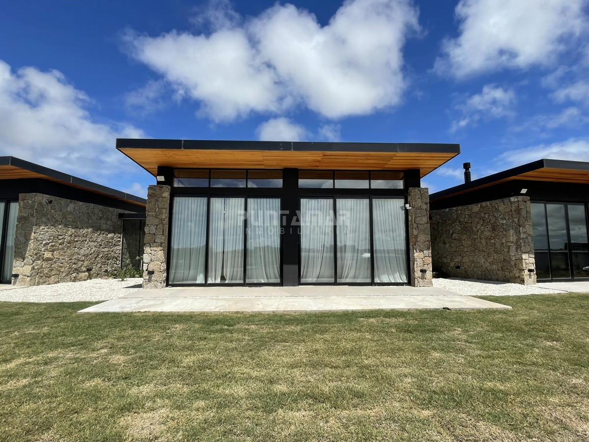 Casa ID.212882 - Casa en venta y alquiler en Pueblo Mio