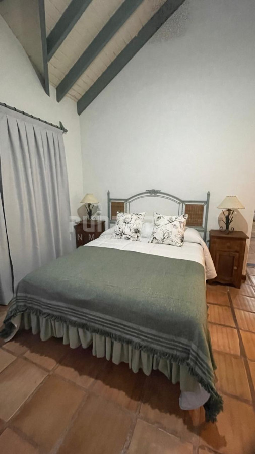 Casa ID.213702 - ALQUILER  CASA 4 DORMITORIOS  EN EL CORAZON DE LA BARRA