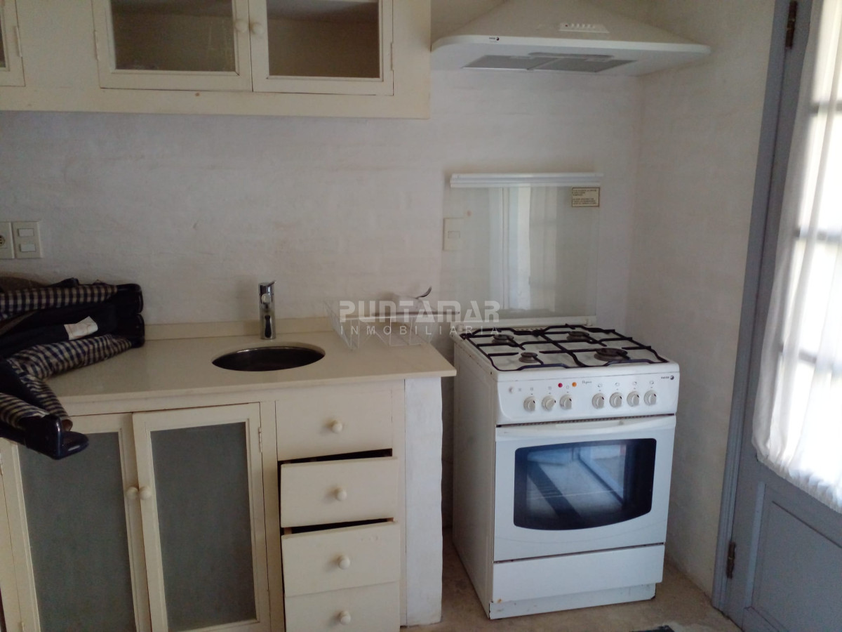 Casa ID.212386 - CHALET EN ALQUILER TEMPORADA EN ZONA DE LA BARRA A 3 CUADRAS DE LA AVENIDA PRINCIPAL Y 5 CUADRAS DE LA PLAYA 