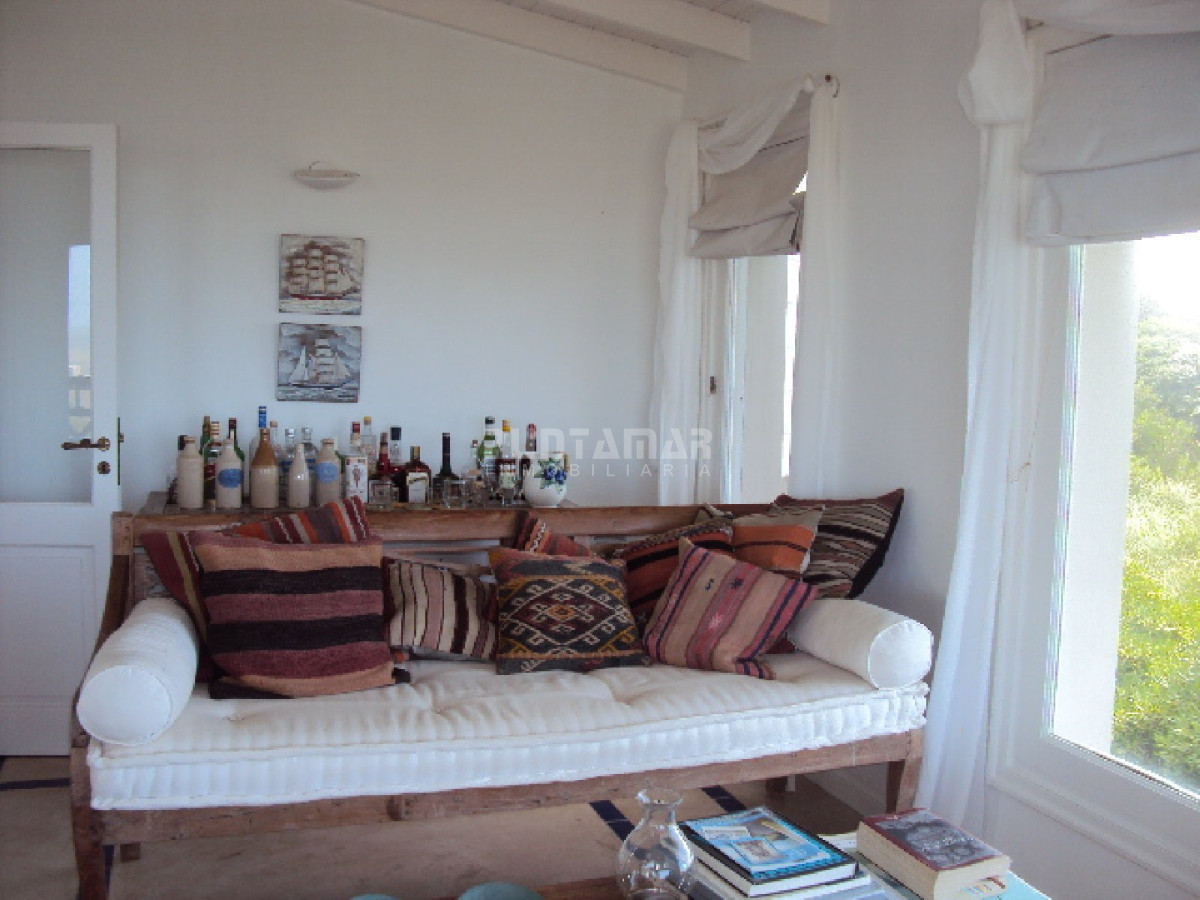 Casa ID.211703 - Casa en Punta Piedras, Manantiales, 4 dormitorios y piscina