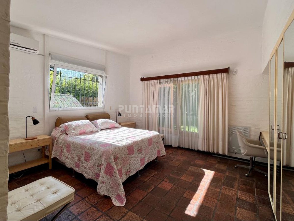 Casa ID.210662 - CASA DE 4 DORMITORIOS CON PISCINA