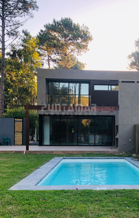 Casa ID.213451 - HERMOSA CASA DE 4 DORMIS Y 4 BAÑOS CON PISCINA PRIVADA EN SOLANAS COUNTRY