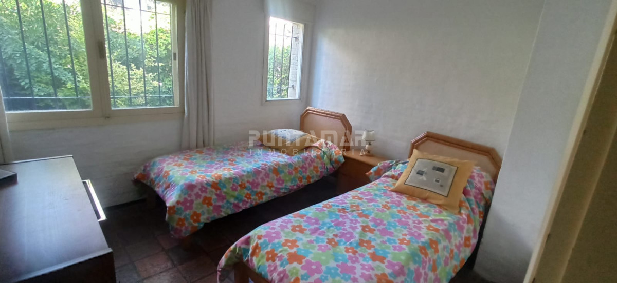 Casa ID.210662 - CASA DE 4 DORMITORIOS CON PISCINA