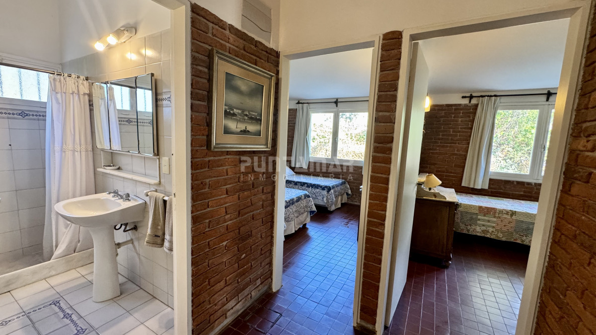 Casa ID.213710 - ALQUILER HERMOSO CHALET DE 4 DORMITORIOS A 900 MTS DEL MAR