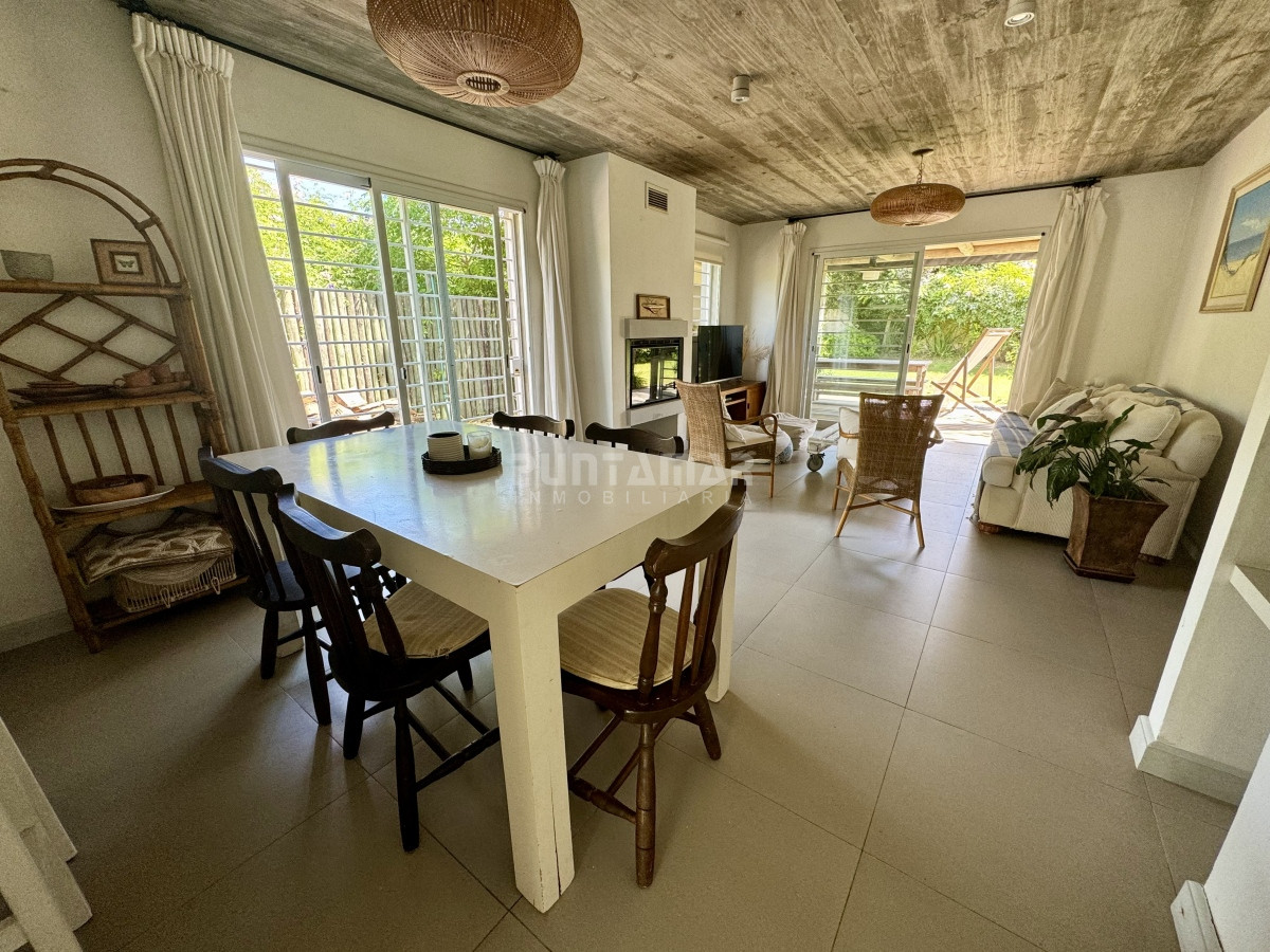 Casa ID.211133 - Casa en alquiler la Barra, centro, moderna