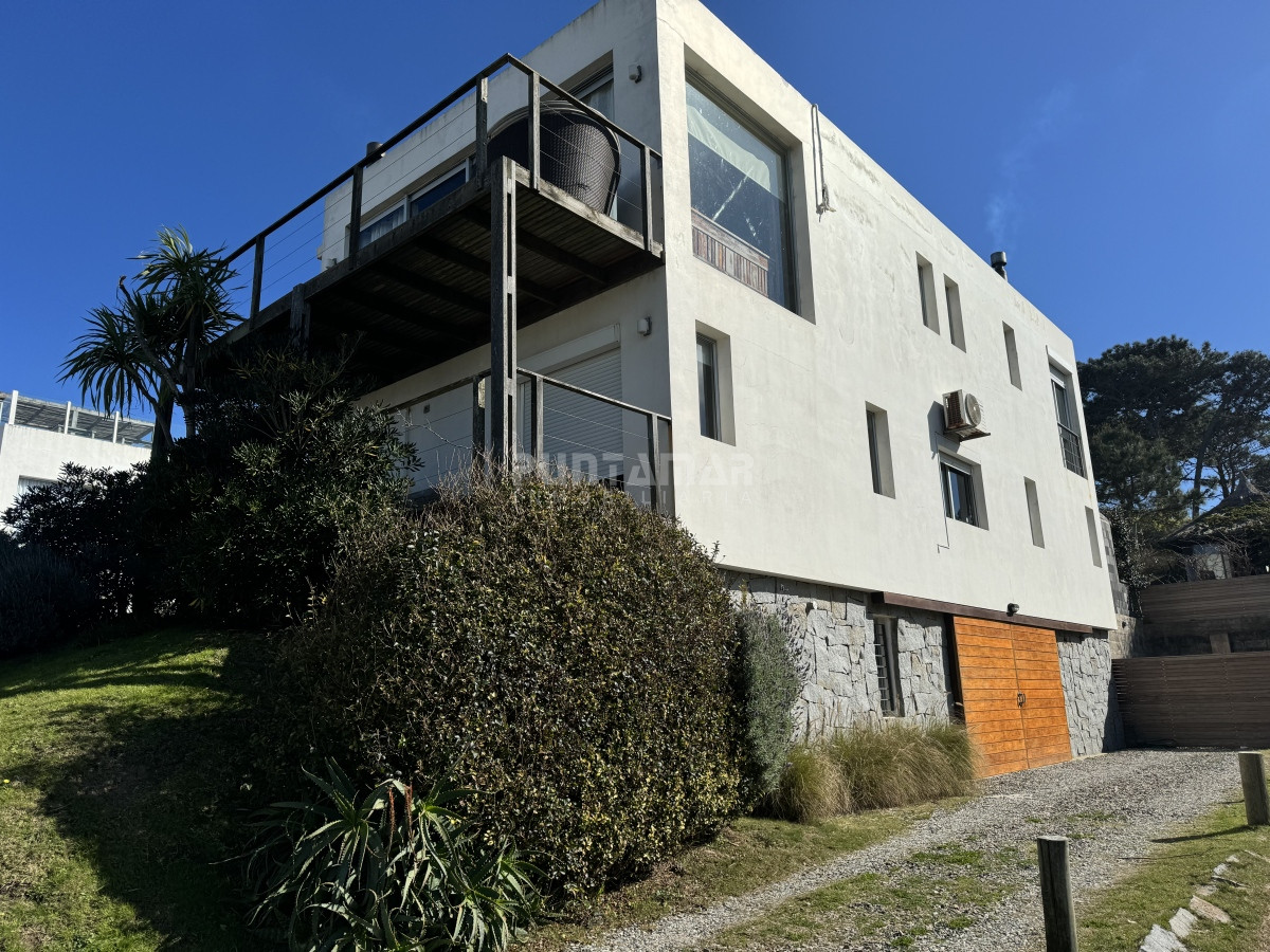 Casa ID.210864 - ESPECTACULAR CASA EN MONTOYA DE 3DORMITORIOS Y PISCINA 