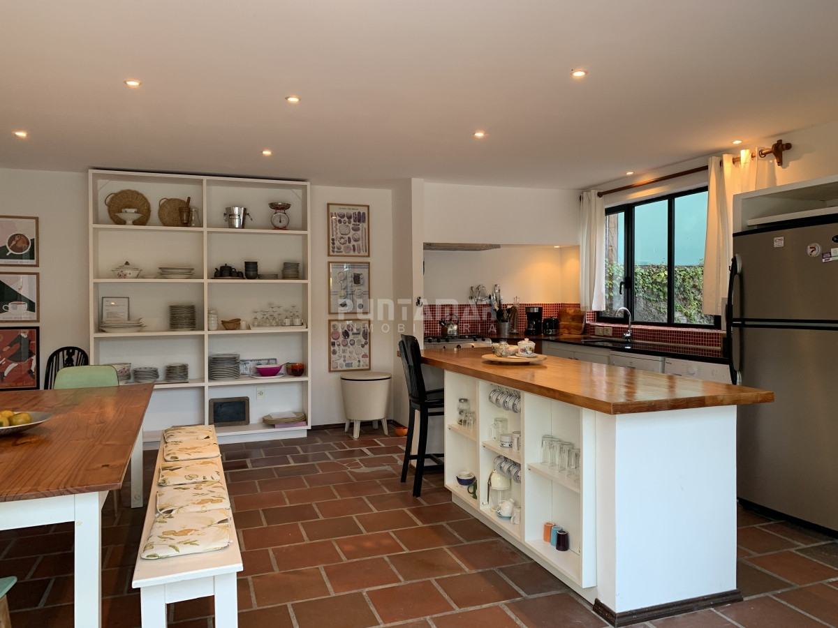 Casa ID.210691 - CASA  EN ALQUILER 3 DORMITORIOS CON PISCINA EN RINCÓN DEL INDIO