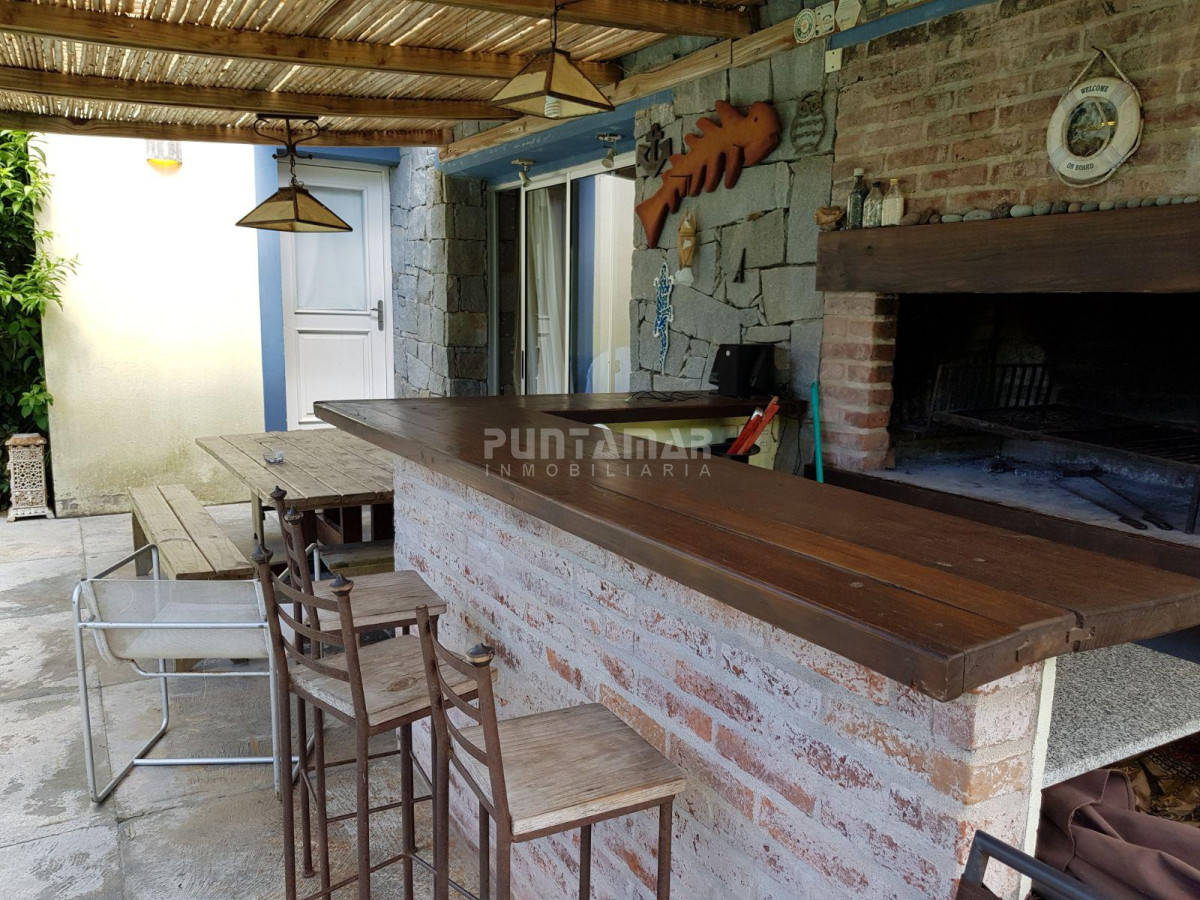 Casa ID.211117 - HERMOSA CASA DE 3 DORMITORIOS EN MONTOYA CON PISCINA Y A METROS DE LA PLAYA