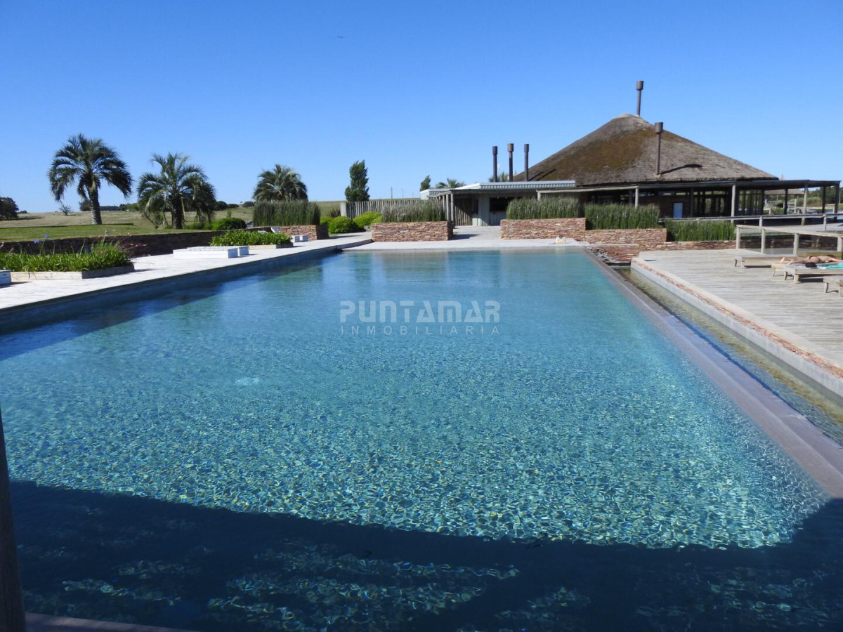 Casa ID.211900 - Casa en alquiler barrio cerrado Pueblo Mio