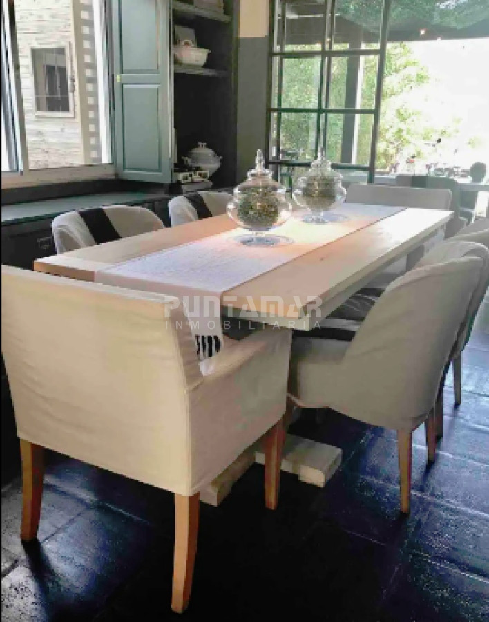 Casa ID.213430 - ALQUILER DE IMPORTANTE CASA EN MONTOYA