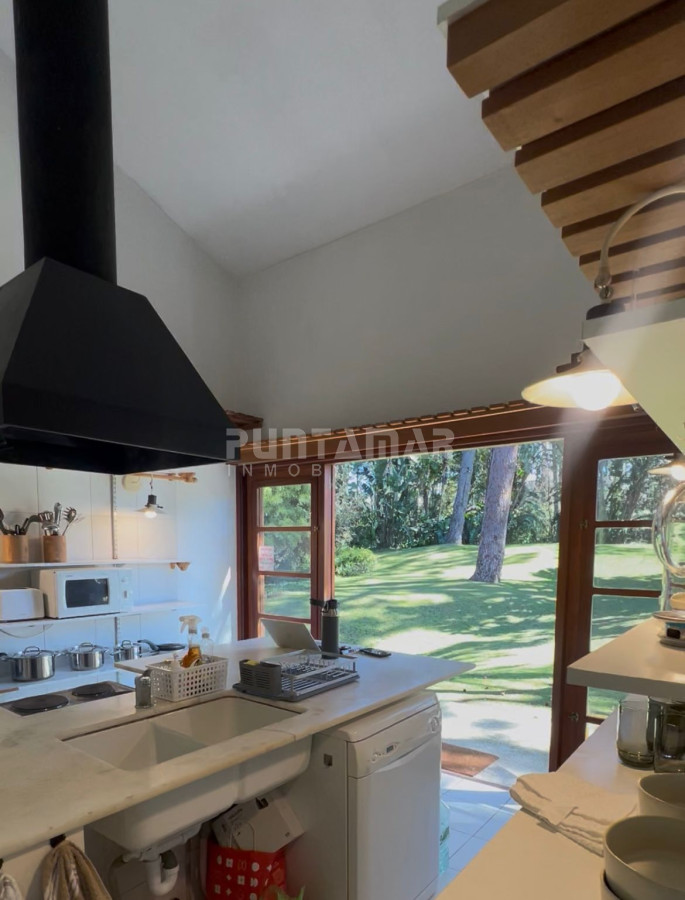 Casa ID.212432 - ALQUILER  CASA DE 3 DORMITORIOS EN SUITE EN SAN RAFAEL CON PISCINA