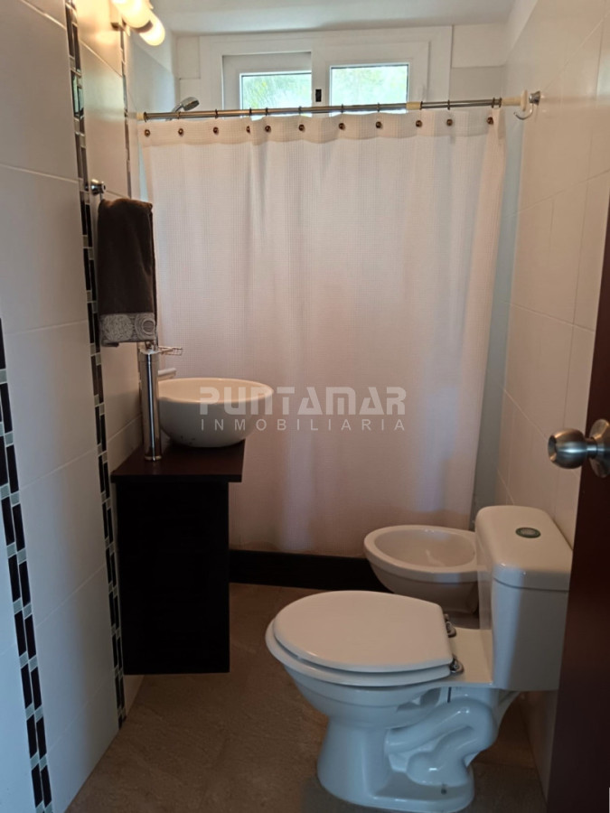 Casa ID.210977 - ALQUILER DE CASA EN MONTOYA 3 DORMITORIOS CON PISCINA