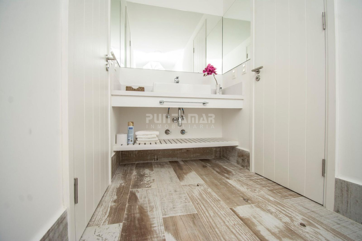 Casa ID.211851 - Casa de 5 dormitorios en venta y alquiler en Rincón del Indio, Punta del Este