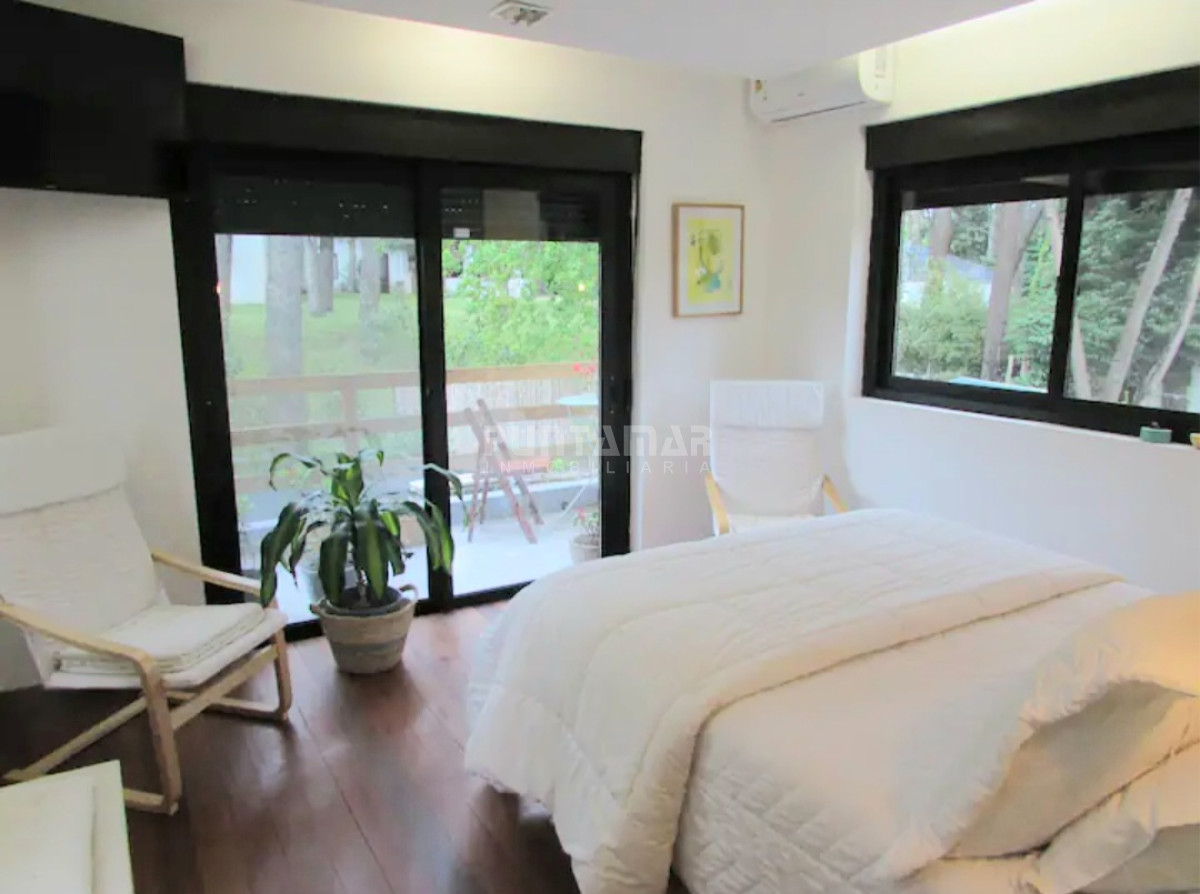 Casa ID.212479 - MUY LINDA CASA DE 2 PLANTAS EN SAN RAFAEL DE 4 DORMITORIOS CON PISCINA