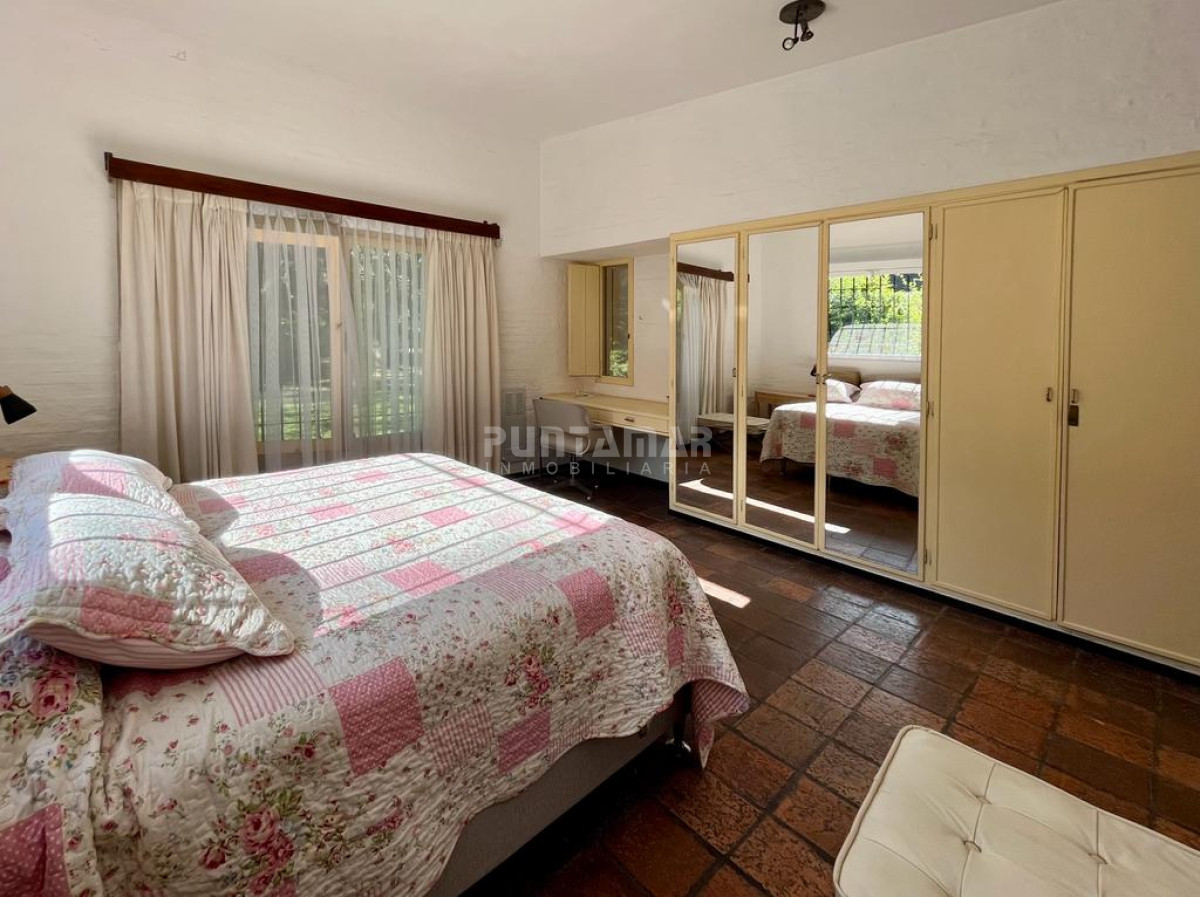 Casa ID.210662 - CASA DE 4 DORMITORIOS CON PISCINA