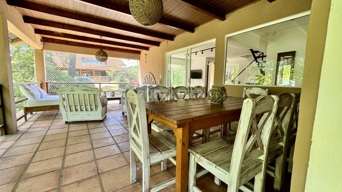 Casa ID.210909 - MUY LINDA CASA EN MONTOYA DE 3 DORMITORIOS Y CASA DE HUESPEDES INDEPENDIENTE 