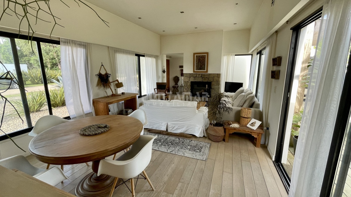 Casa ID.213215 - HERMOSA CASA 2 DORMITORIOS EN LA BARRA A METROS DE MEDIALUNAS CALENTITAS