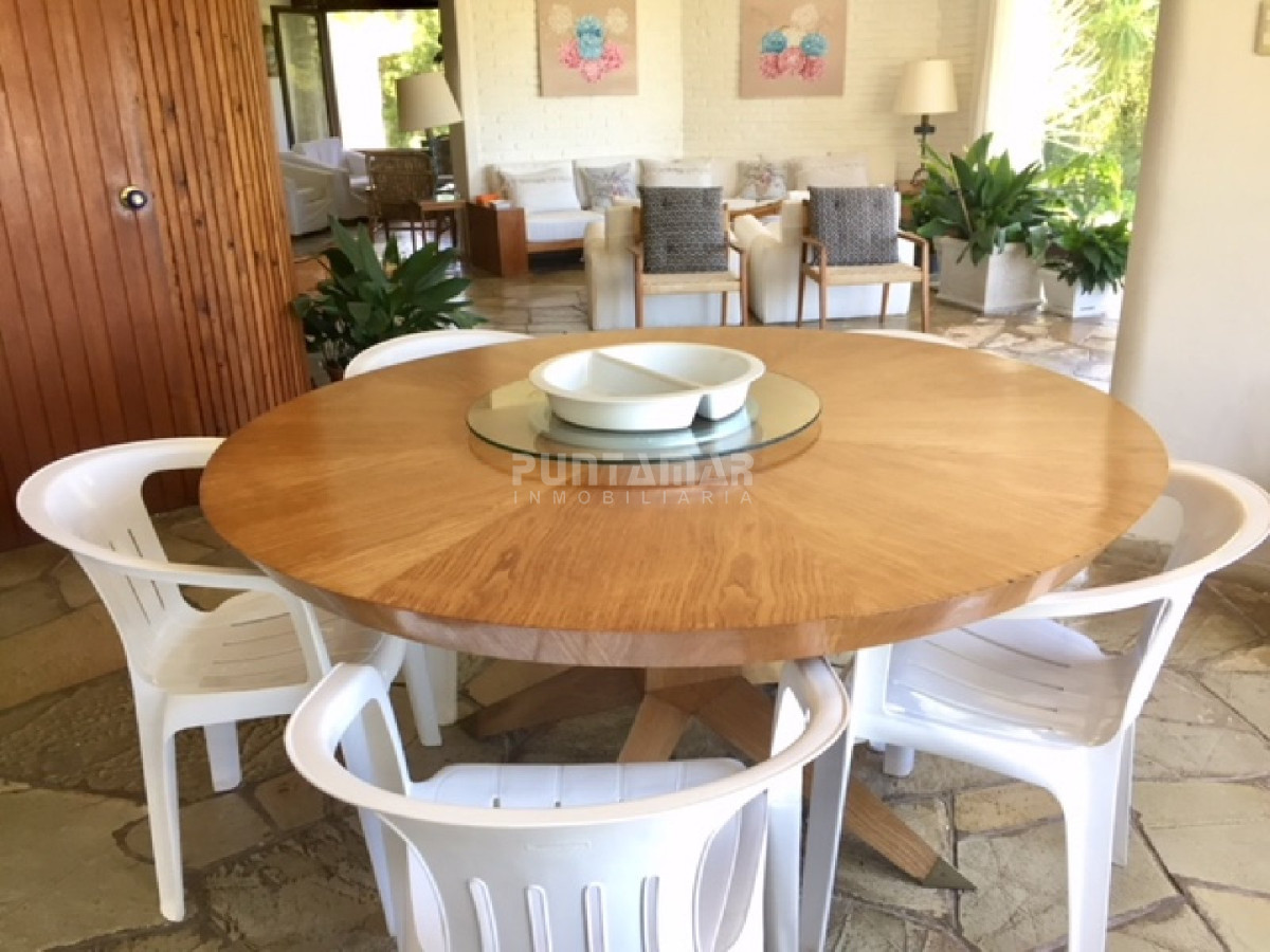 Casa ID.211724 - VENTA DE CASA EN SAN RAFAEL  6 DORMITORIOS 