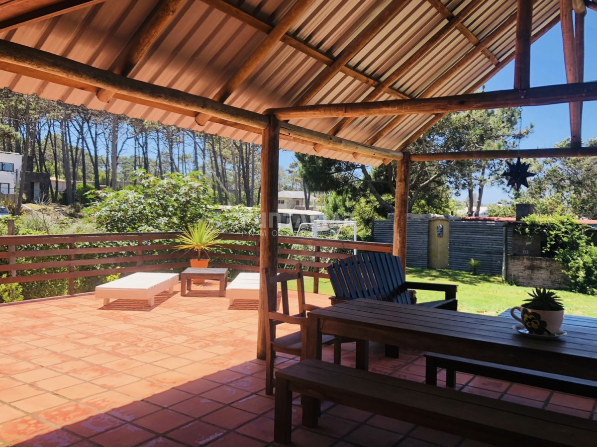 Casa ID.213512 - ALQUILER CASA DE 3 DORMITORIOS A PASOS DEL MAR EN MONTOYA 