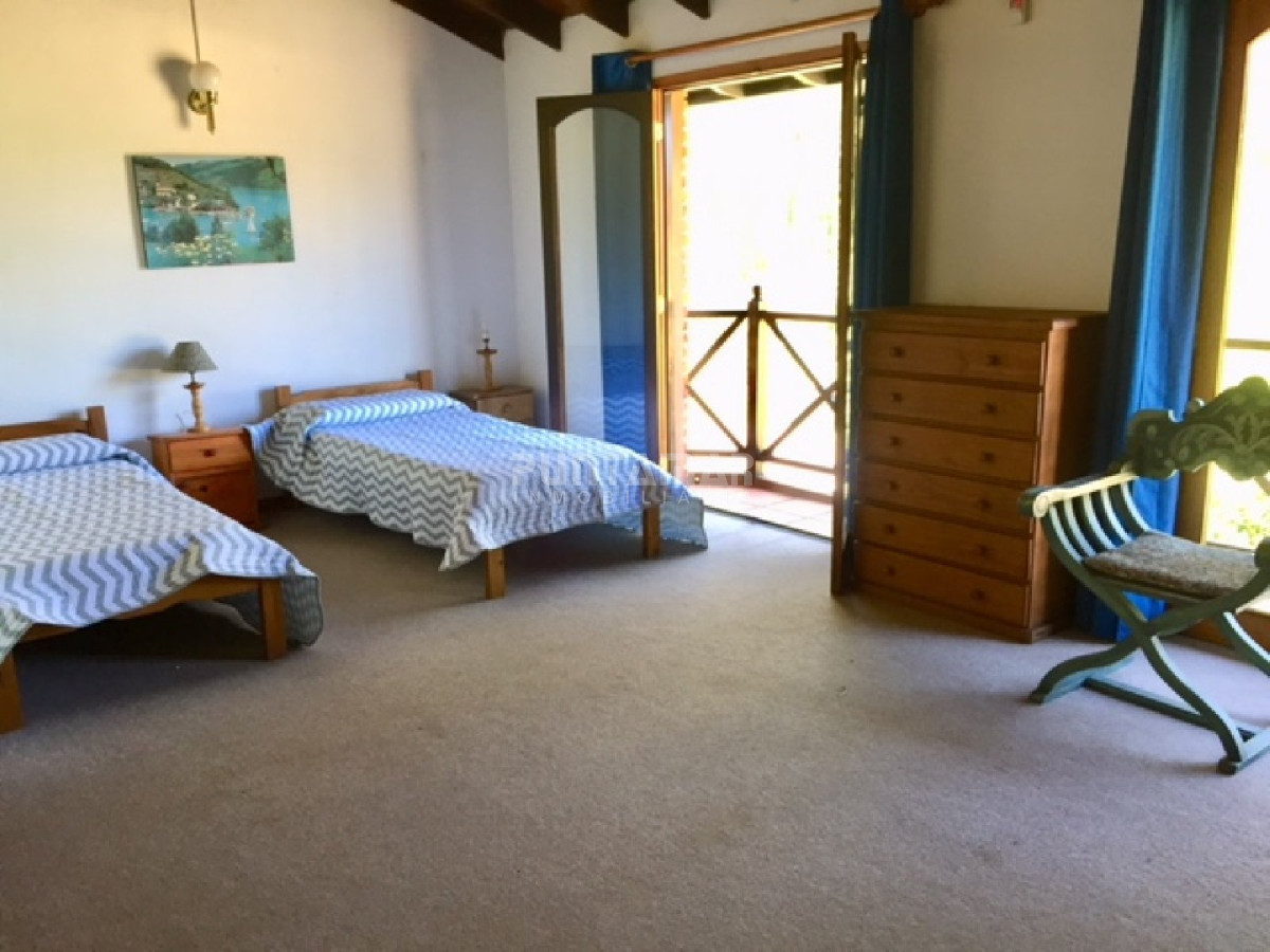 Casa ID.210621 - ALQUILER CASA DE 5 DORMIS CON PISCINA