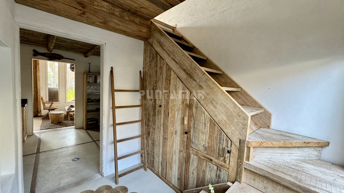 Casa ID.213291 - MUY LINDA CASA A METROS DEL MAR EN EL CORAZON DE LA BARRA 