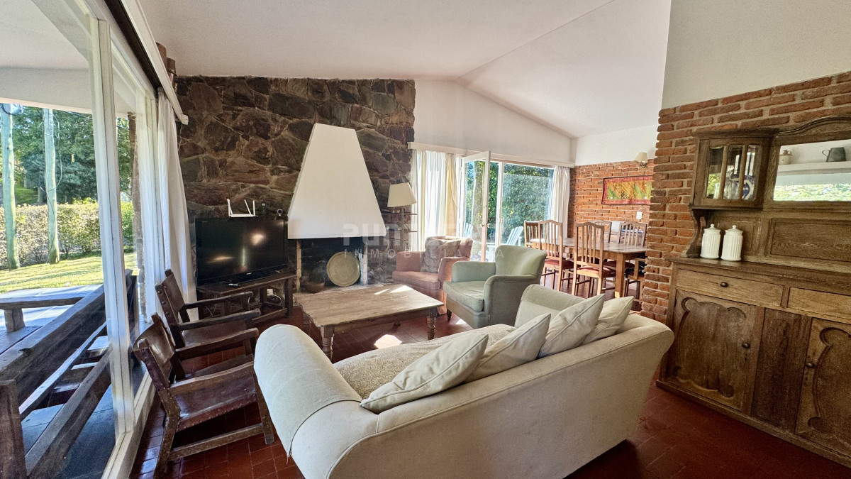 Casa ID.213710 - ALQUILER HERMOSO CHALET DE 4 DORMITORIOS A 900 MTS DEL MAR