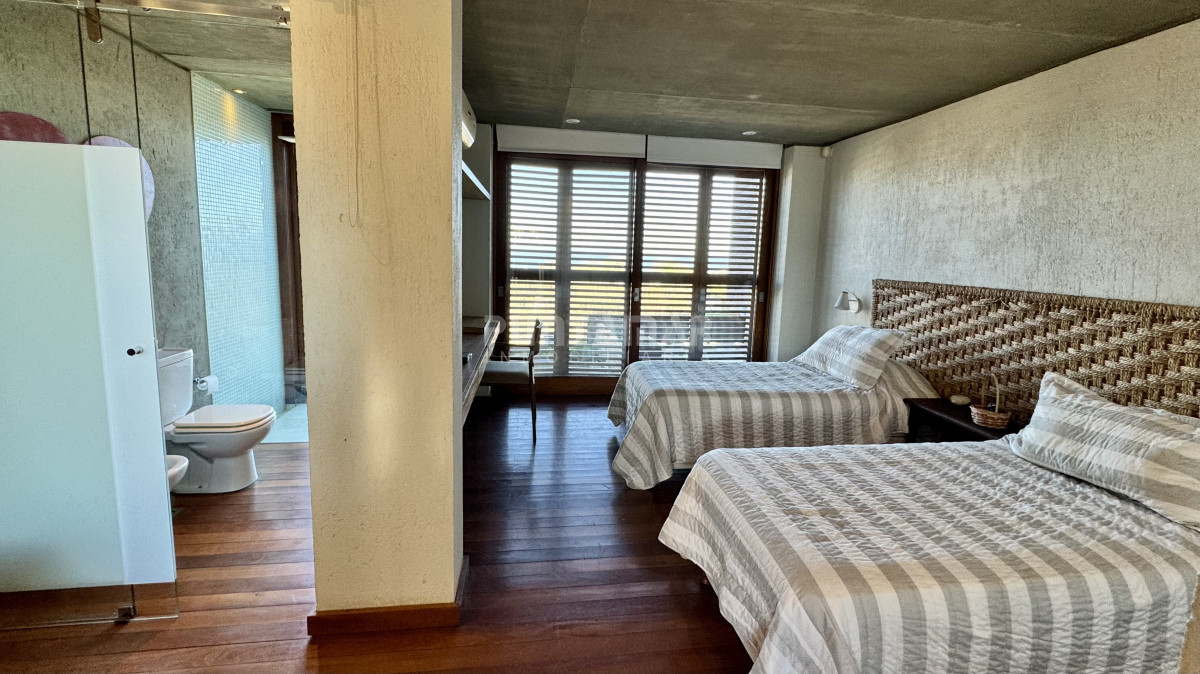 Casa ID.212719 - ALQUILER  CASA DE 4 DORMITORIOS  EN EN EL CHORRO  CON PISCINA